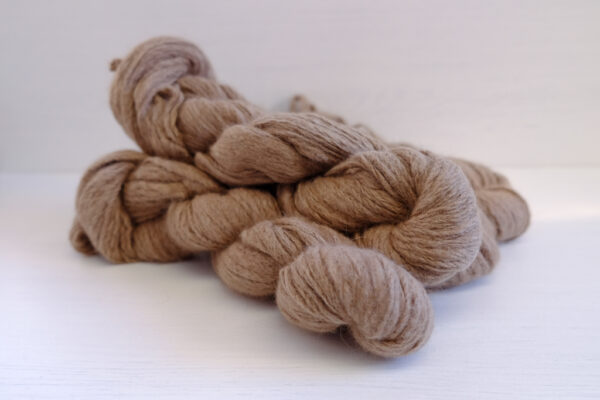 ixchelbunny handspun dk mink - natural